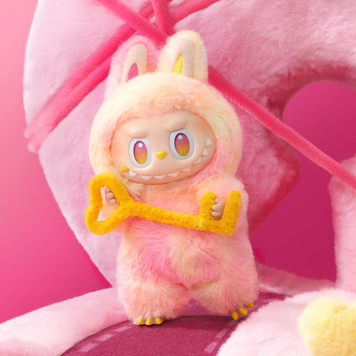 THE MONSTERS Big into Energy Series-Vinyl Plush Pendant